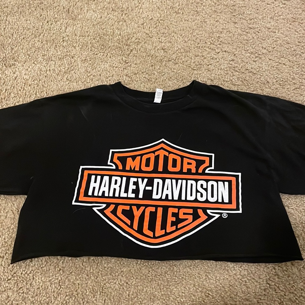Cropped Harley Davidson shirt